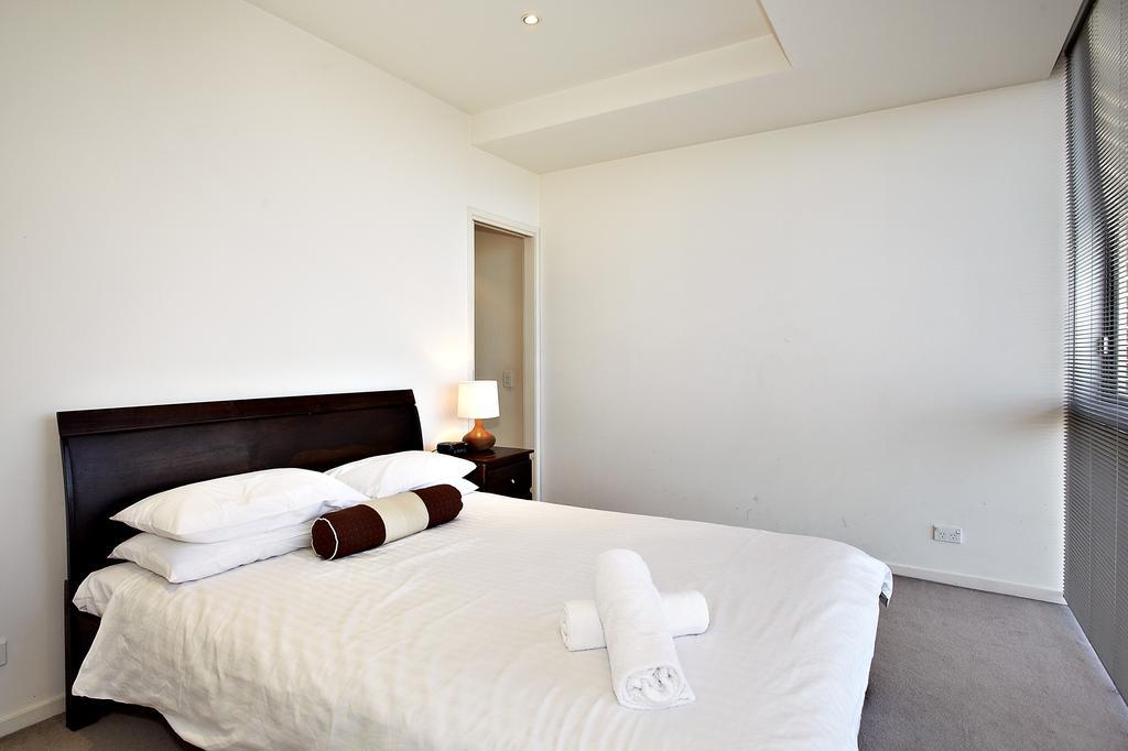 Astra Apartments เมลเบิร์น ห้อง รูปภาพ