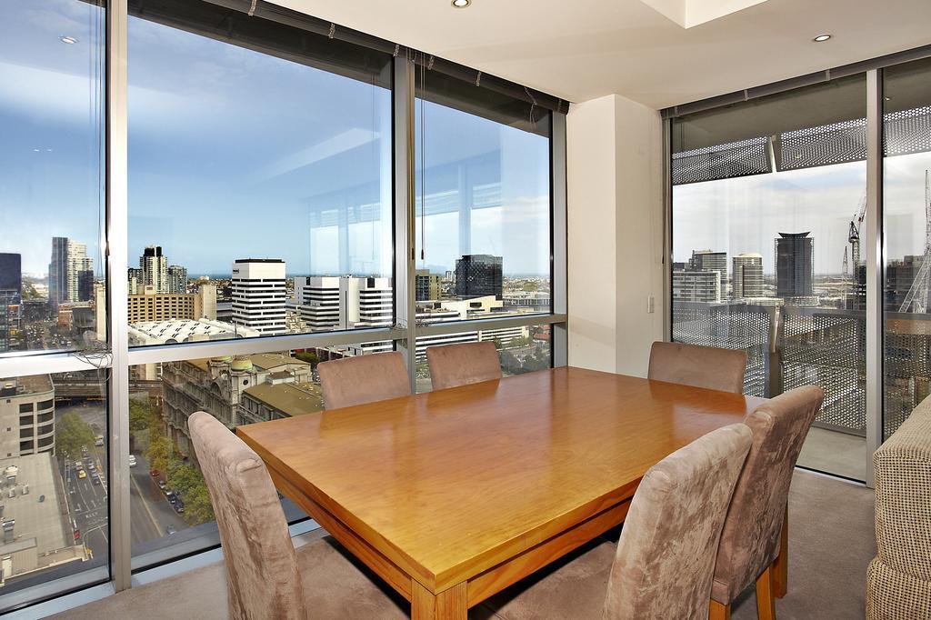 Astra Apartments เมลเบิร์น ห้อง รูปภาพ