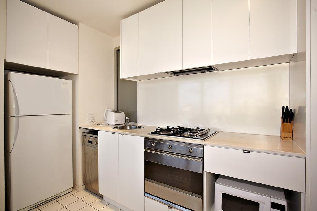 Astra Apartments เมลเบิร์น ห้อง รูปภาพ
