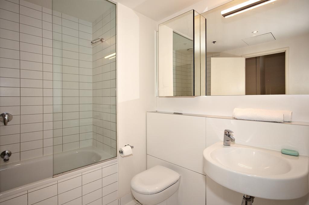 Astra Apartments เมลเบิร์น ห้อง รูปภาพ